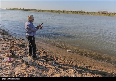 ماهی گیری در رودخانه کارون - اهواز