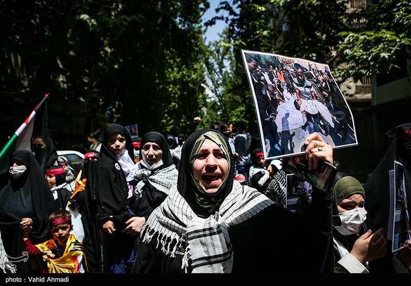 تجمع طلاب جمهوری آذربایجان در مقابل سفارت فلسطین