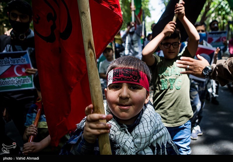 تجمع طلاب جمهوری آذربایجان در مقابل سفارت فلسطین