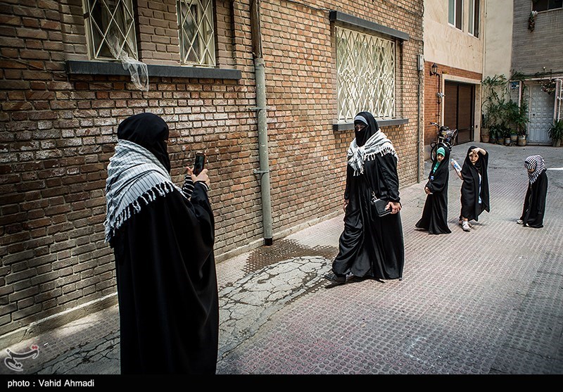 تجمع طلاب جمهوری آذربایجان در مقابل سفارت فلسطین