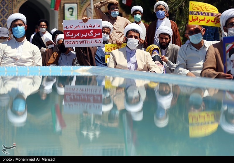 تجمع اساتید و طلاب حوزه علمیه قم