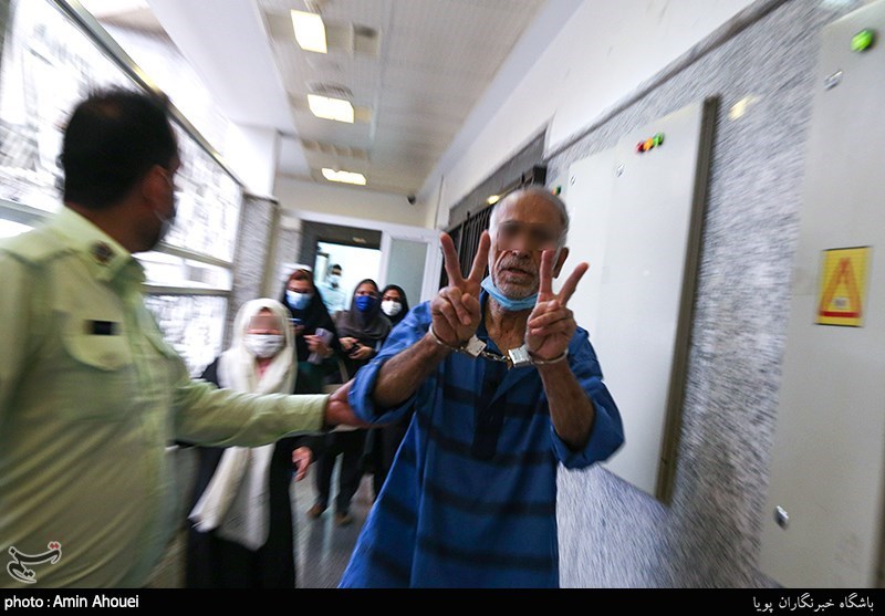 پدر بابک خرمدین