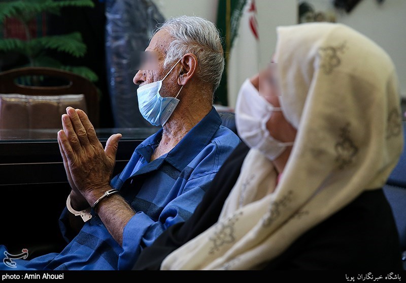 بازجویی از پدر و مادر بابک خرمدین