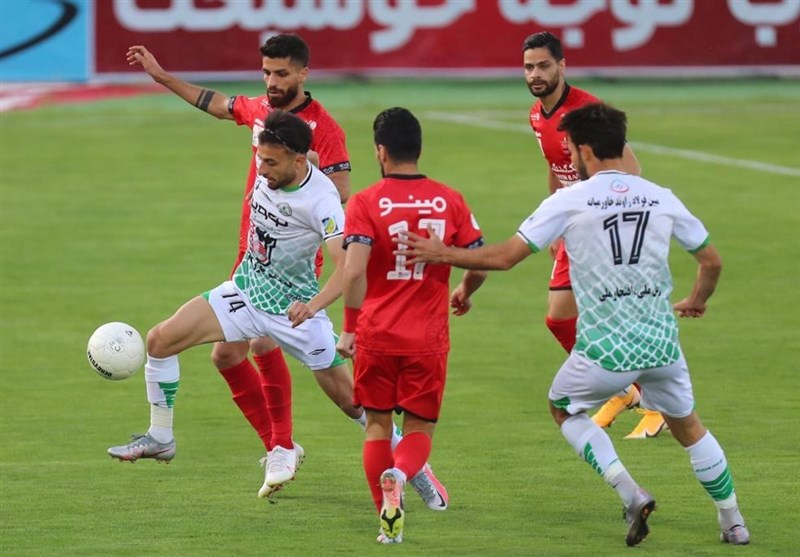 رجب‌زاده: وضعیت ذوب‌آهن خوب نیست، بازیکنان تکانی به خودشان بدهند/ تیم ملی با تعصب ایرانی می‌تواند صعود کند