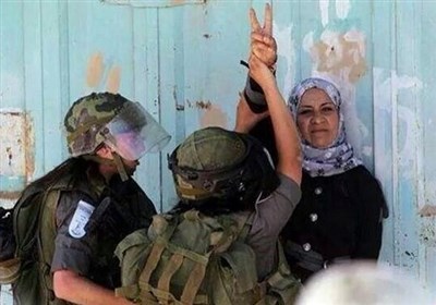 تسنیم فلسطین/ المرأة الفلسطینیة أیقونة الشجاعة