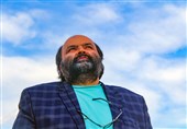 شکوه "حماسه خیابان" در شعری از مؤدب