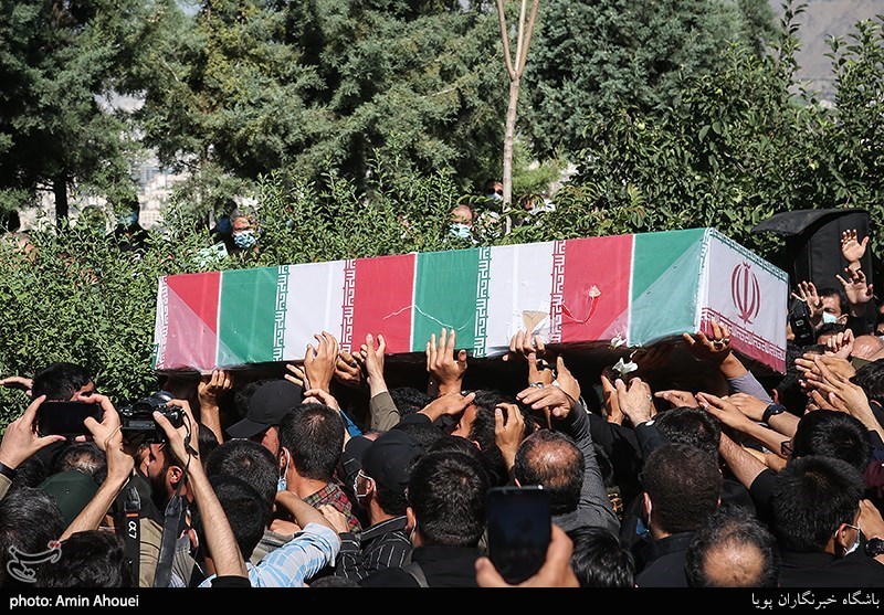 تشییع پیکر شهید مدافع حرم حسن عبدالله زاده