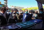 محسن رضایی میرقائد نامزد سیزدهمین دوره ریاست جمهوری اسلامی پای صندوق رای در حرم مطهر حضرت عبدالعظیم حسنی(ع) شهرری