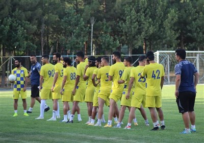 نفت مسجدسلیمان در لیگ بیستم؛ مشکلات مالی و عدم ثبات نیمکت