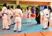 حضور فرهادی‌زاد در تمرین تیم ملی کاراته بانوان