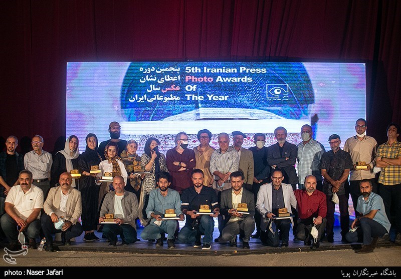 مراسم پنجمین دوره اعطای نشان عکس سال مطبوعات ایران