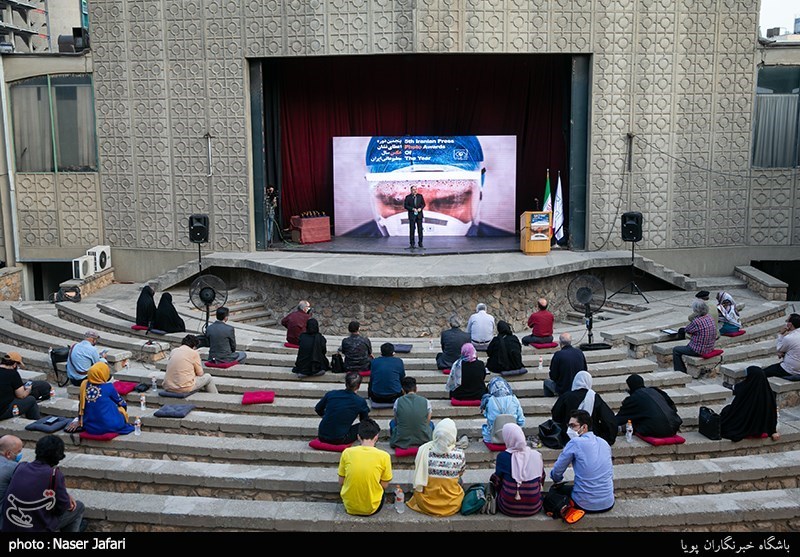 مراسم پنجمین دوره اعطای نشان عکس سال مطبوعات ایران