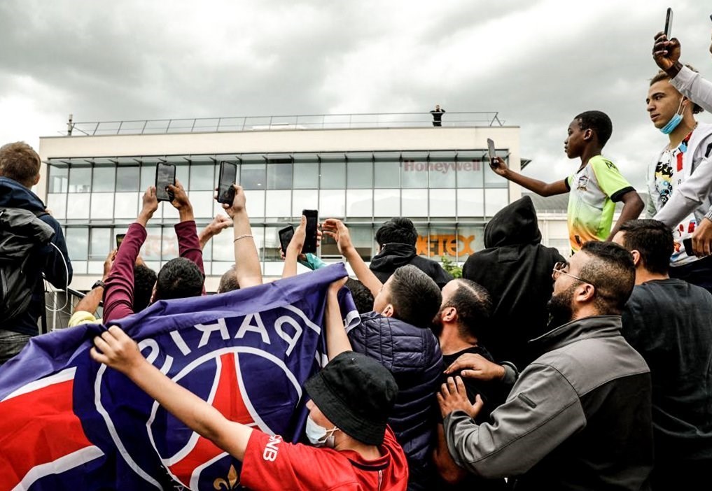 تیم فوتبال بارسلونا , لیونل مسی , تیم فوتبال پاریسنژرمن ,