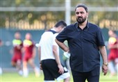 خورشیدی: پاداش‌های ما در این فوتبال مبلغی به حساب نمی‌آید/ فوتبال ایران جای افرادی مثل عزیزی خادم نیست!