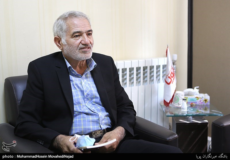 جواد فریدی اسکویی مدیرعامل کانون آرامش جانبازان اعصاب و روان در میزگرد دفاع مقدس