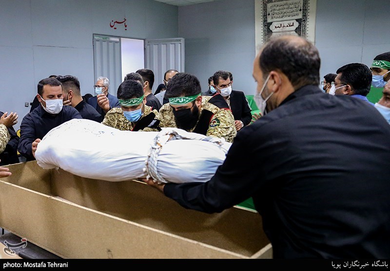 وداع با پیکر شهید مدافع حرم مرتضی کریمی