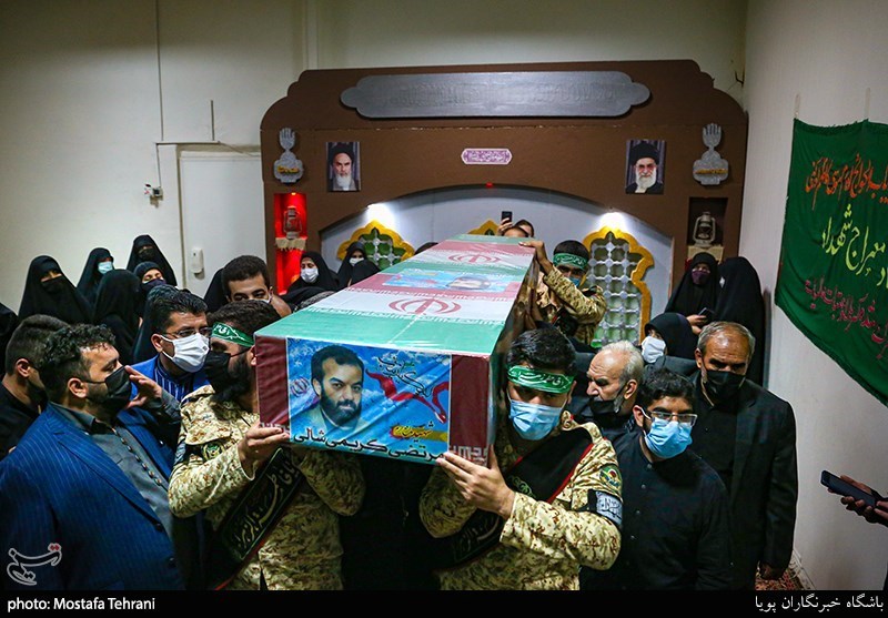 وداع با پیکر شهید مدافع حرم مرتضی کریمی