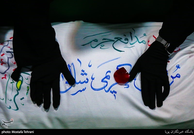 وداع با پیکر شهید مدافع حرم مرتضی کریمی