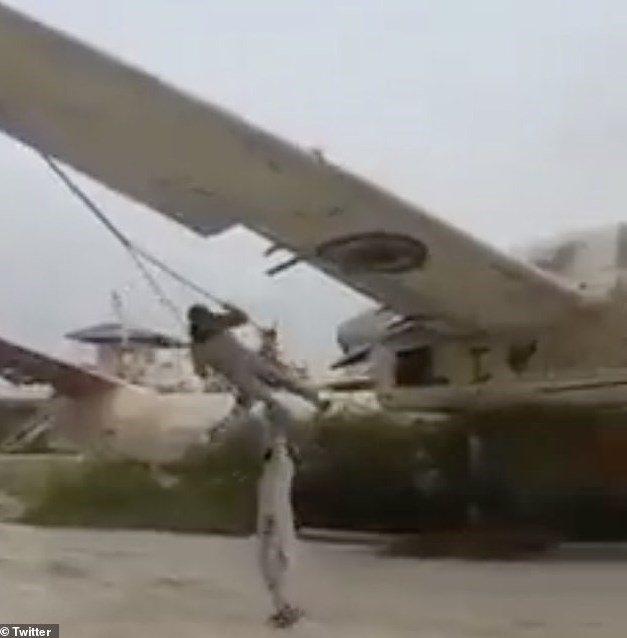 کشور افغانستان , طالبان , کشور آمریکا , 