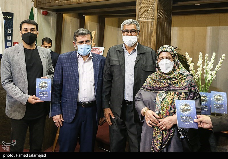 رونمایی از کتاب«پیاده‌روی اربعین؛ رسانه شیعه» نوشته حامد طالبی