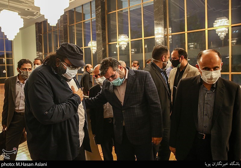 محمد مهدی اسماعیلی وزیر فرهنگ و ارشاد اسلامی در خلوت انس با حضور جمعی از شاعران کشور