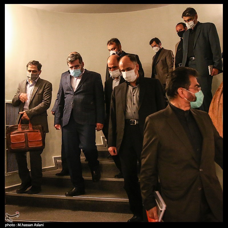 محمد مهدی اسماعیلی وزیر فرهنگ و ارشاد اسلامی در خلوت انس با حضور جمعی از شاعران کشور