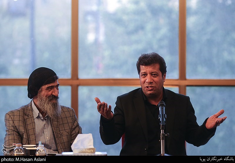 نشست صمیمی شاعران با حضور وزیر ارشاد