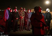 سردار احمد ذوالقدر فرمانده سپاه سیدالشهدا استان تهران درحال تماشای نمایش میدانی معبری به آسمان