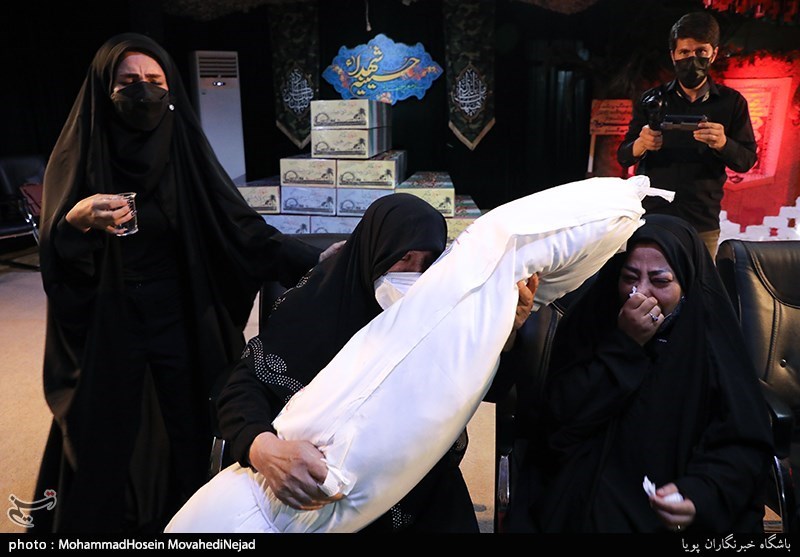 وداع با پیکر شهید مدافع حرم هادی شریفی