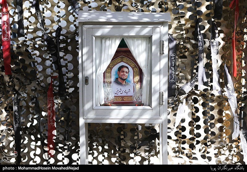 وداع با پیکر شهید مدافع حرم هادی شریفی