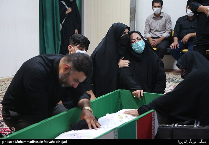 وداع با پیکر شهید مدافع حرم هادی شریفی