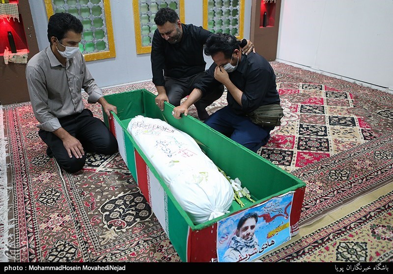 وداع با پیکر شهید مدافع حرم هادی شریفی