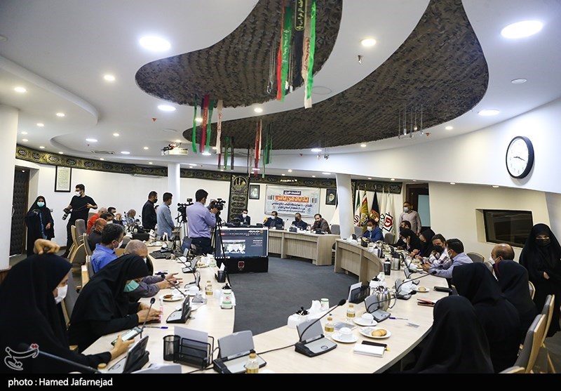 نشست خبری رونمایی از پوستر به یاد من باش در خصوص انتشار800 نمایشگاه کتاب دفاع مقدس در800 نقطه  استان تهران