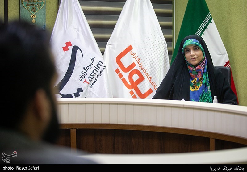 صدا و سیما , مجریان تلویزیون ایران , کتاب و ادبیات , شعر , شبکه دو , سریال , 