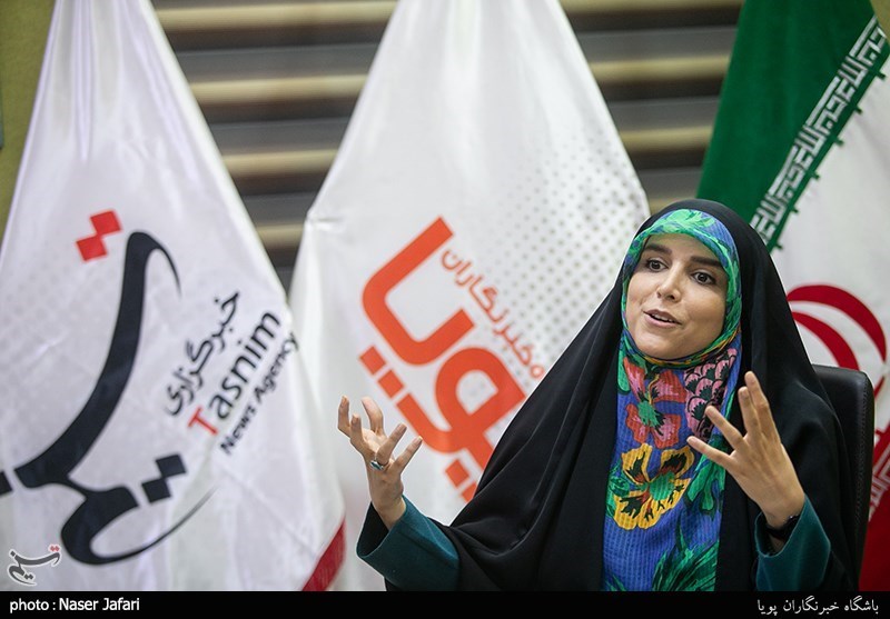 صدا و سیما , مجریان تلویزیون ایران , کتاب و ادبیات , شعر , شبکه دو , سریال , 