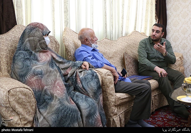 گفتگو محمد کربلایی با پدر و مادر شهید امیرسعید قاسمی