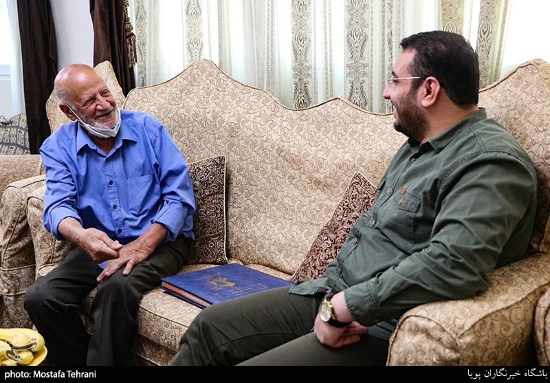 گفتگو محمد کربلایی با پدر و مادر شهید امیرسعید قاسمی