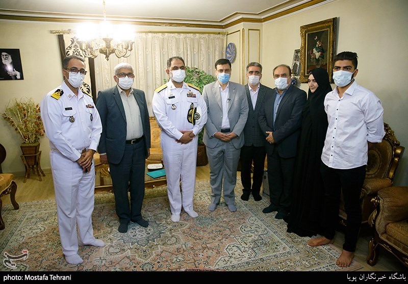 دیدار رئیس بنیاد شهید با خانواده ی شهدا و  ایثارگران اهل سنت