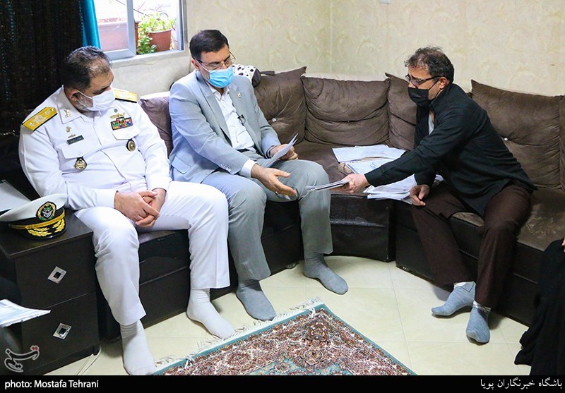 دیدار سید امیرحسین قاضی زاده هاشمی و امیر دریادار شهرام ایرانی  با جانبازمحمد تشویقی