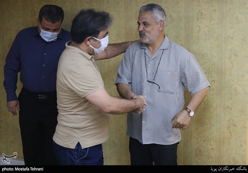 شب خاطره گویی رزمندگان دفاع مقدس در خبرگزاری تسنیم