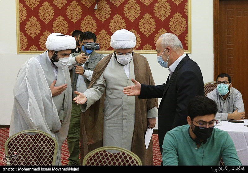 افتتاح کارگاه بین المللی طراحی پوستر وحدت