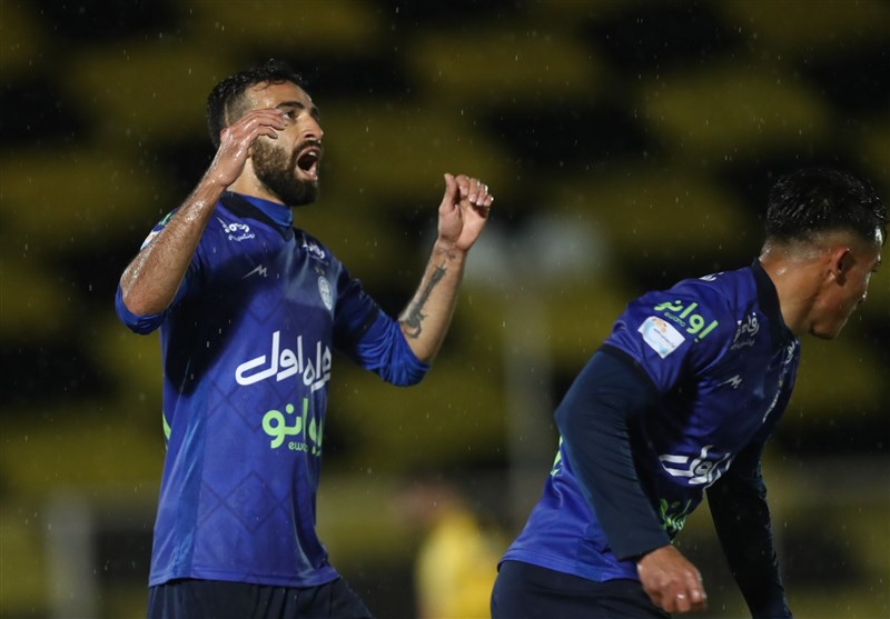 تیم فوتبال استقلال , تیم فوتبال پرسپولیس , 