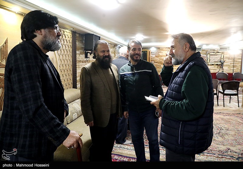 دیدار برخی از هنرمندان با خانواده شهید طهرانی مقدم