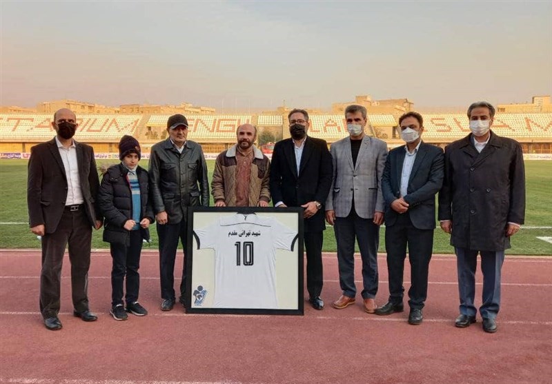 تیم فوتبال پیکان تهران , تیم فوتبال فجر سپاسی ,