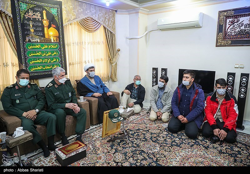 دیدار با خانواده شهید مدافع حرم محمد نوروزی