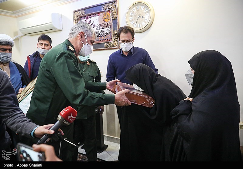 دیدار با خانواده شهید مدافع حرم محمد نوروزی