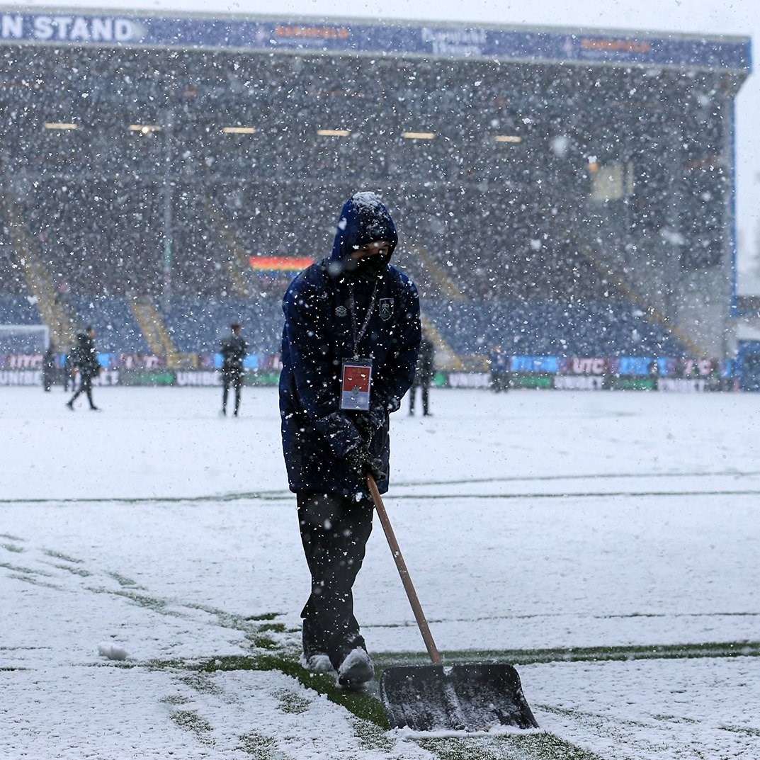 تیم فوتبال تاتنهام انگلیس , تیم فوتبال برنلی انگلیس , لیگ برتر فوتبال انگلیس , آنتونیو کونته ,