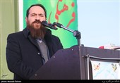 سخنرانی مهدی فخری زاده فرزند دانشمند شهید محسن فخری زاده در آیین رونمایی از اِلمان این شهید در آبسرد،دماوند