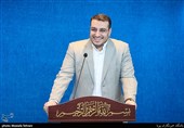 سخنرانی محمد کربلایی مجری و خبرنگار در چهارمین شب برنامه همسنگر-مدافعان حرم