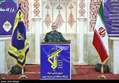 سردار پور جمشیدیان معاون هماهنگ کننده سپاه در پروژه ی محرومیت زدایی و کمک مومنانه قرارگاه مدینه نیروی زمینی سپاه پاسداران در بندرعباس